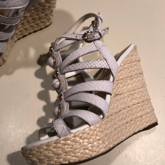 Guess white wedge sandals - Picture 3 of 4